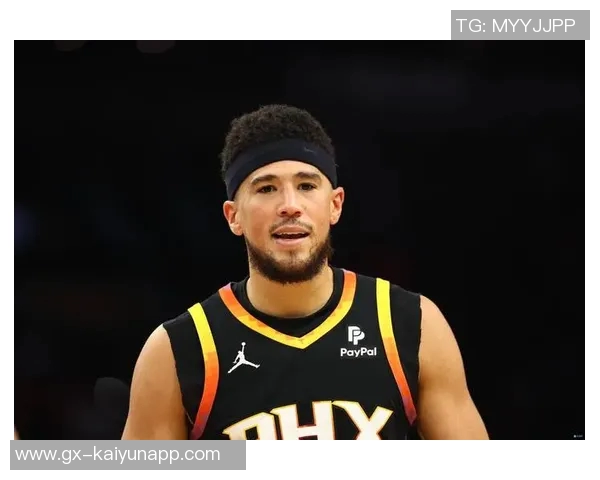 布克助攻与失误并存球队急需真正控卫提升整体表现 布克助攻与失误并存球队急需真正控卫提升整体表现