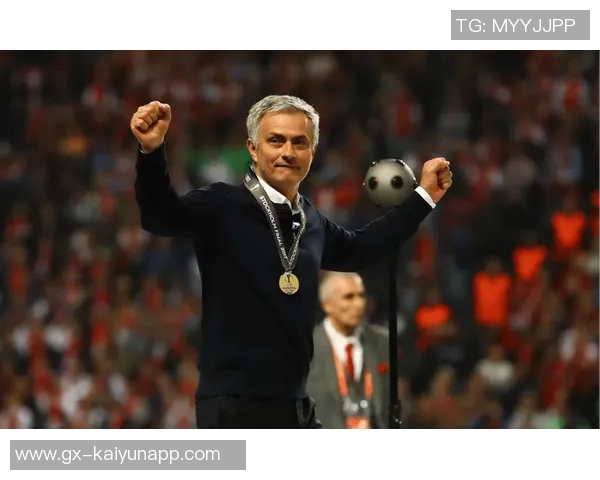 沃诺克幽默回应曼联困境愿意无偿执教助球队渡过难关