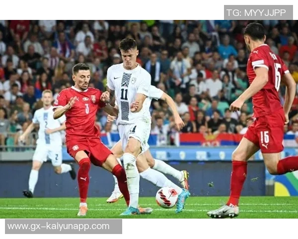 曼联出售B费传闻不实罗马诺澄清沙特与其无新动态