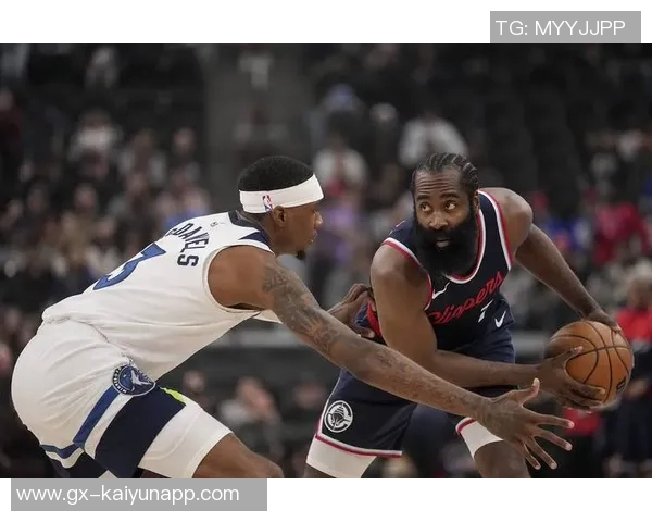 哈登首节狂砍15分全场高效13投10中轻松拿下31分4篮板6助攻2盖帽